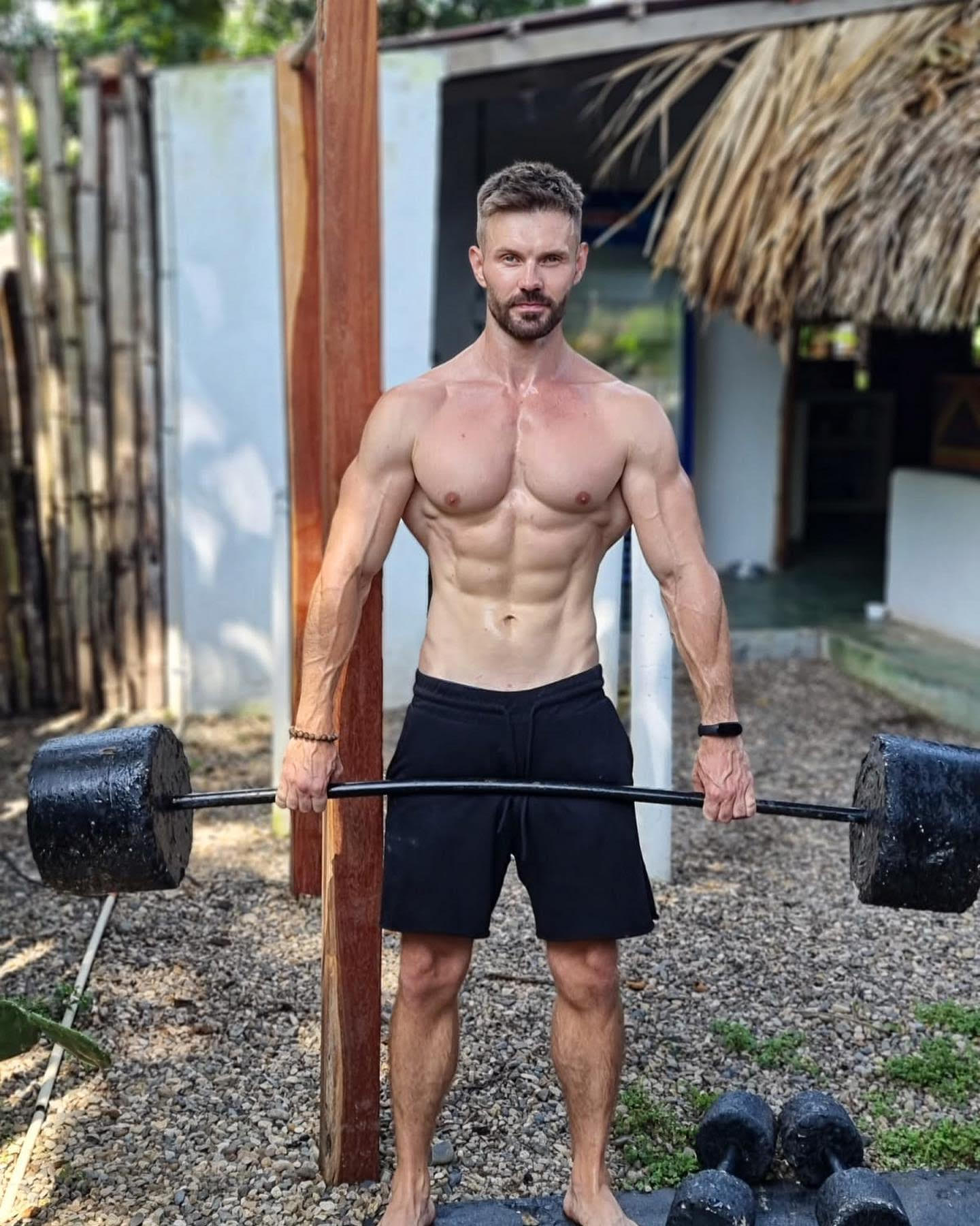 „Reset: Twoje nowe ciało” – Tomek Grzymski (z autografem, PRZEDSPRZEDAŻ)